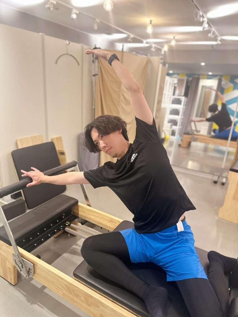 粟竹トレーナー