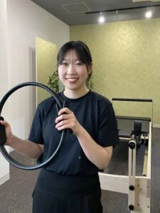 姿勢が以前よりもきれいになりました AFTER