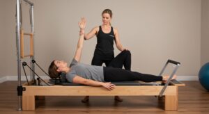 マシンピラティスが姿勢改善に効く3つの理由